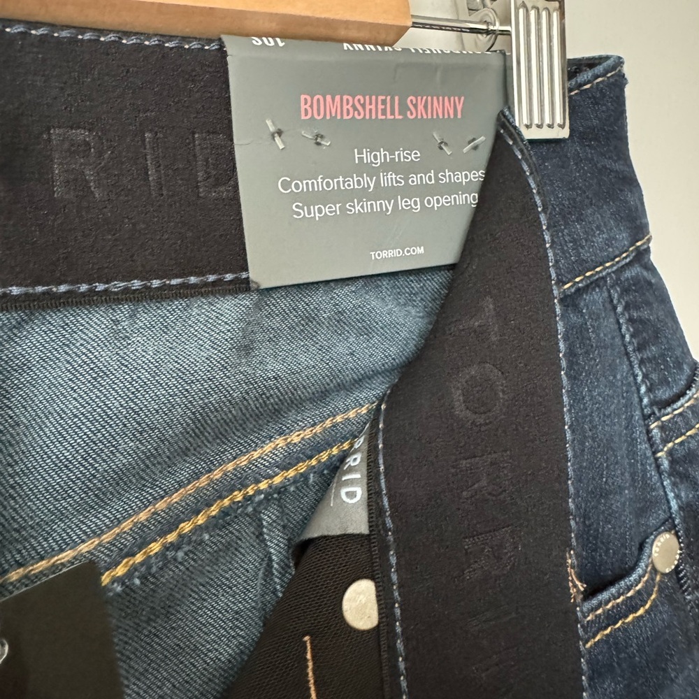 Torrid Bombshell Skinny Jeans - Size 10 Short